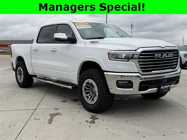 2025 RAM 1500 Laramie Crew Cab 4WD