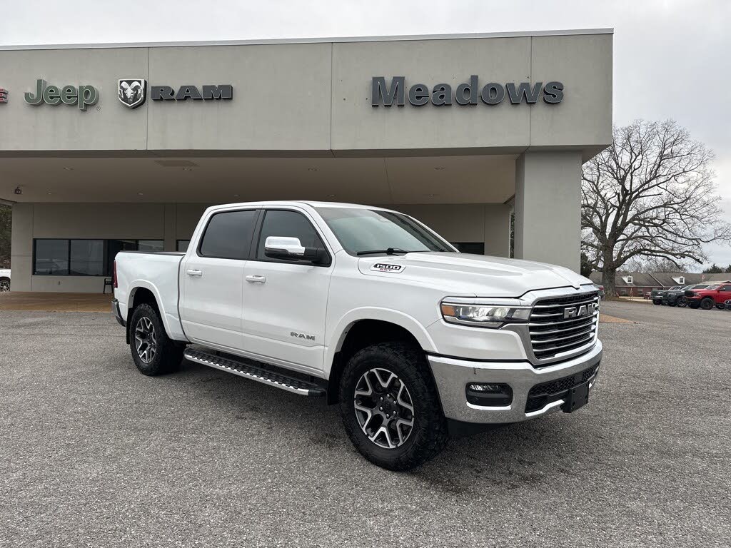 2025 RAM 1500 Laramie Crew Cab 4WD
