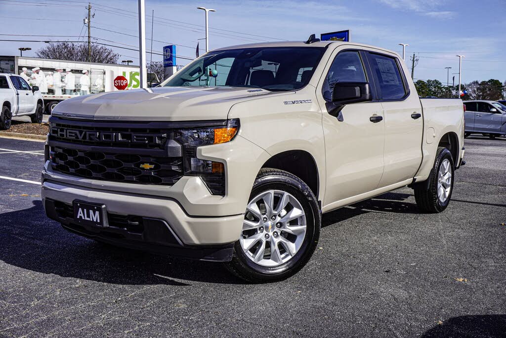 2026 Chevrolet Silverado 1500 Custom Crew Cab RWD