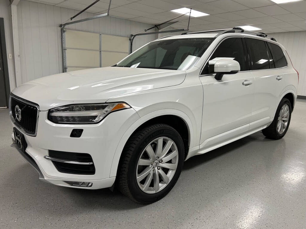 2016 Volvo XC90 T6 Momentum AWD