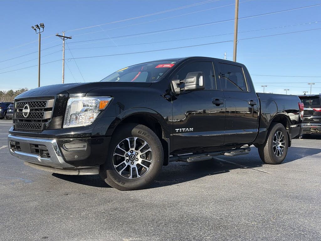 2024 Nissan Titan SV Crew Cab RWD