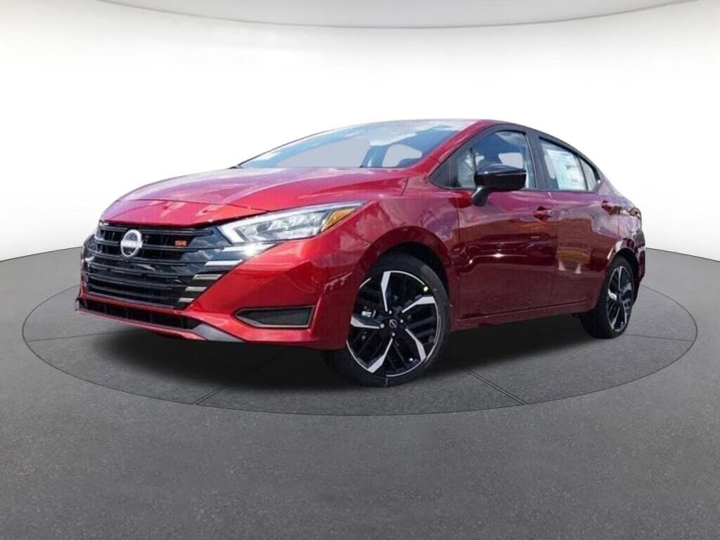2025 Nissan Versa SR FWD