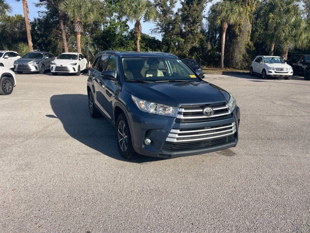 2019 Toyota Highlander XLE FWD
