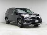 Honda Pilot Touring AWD with Rear Captains Chairs