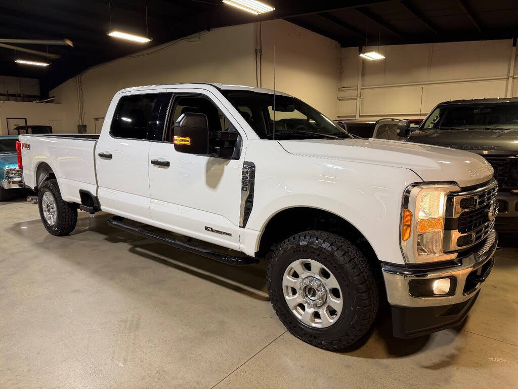 2023 Ford F-250 Super Duty XLT Crew Cab 4WD