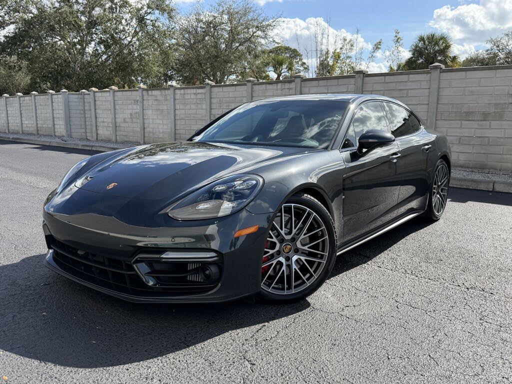 2023 Porsche Panamera GTS AWD