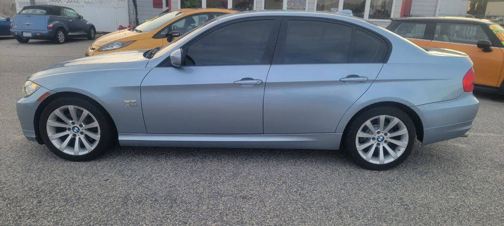 2011 BMW 3 Series 328i xDrive Sedan AWD