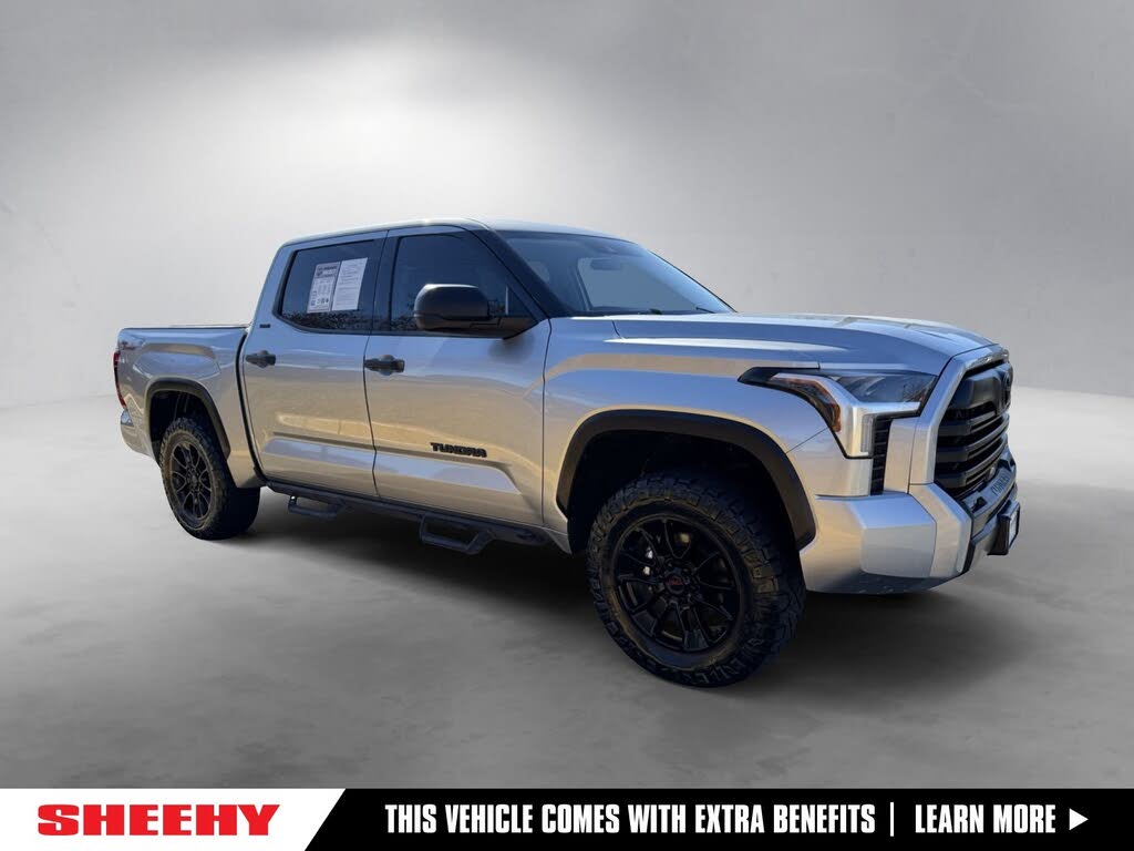 2022 Toyota Tundra SR5 CrewMax Cab 4WD