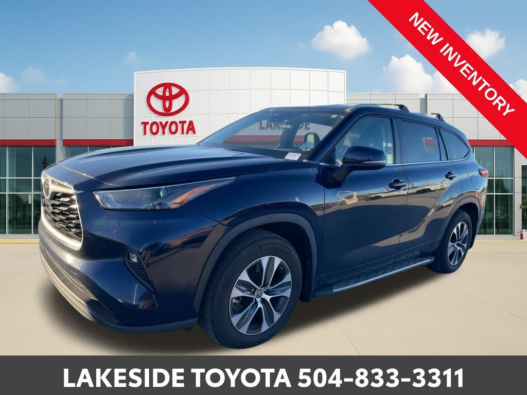 2023 Toyota Highlander XLE FWD