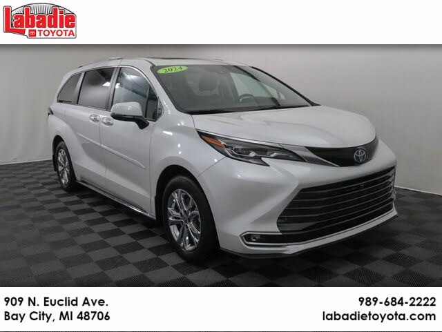 2024 Toyota Sienna Platinum 7-Passenger AWD