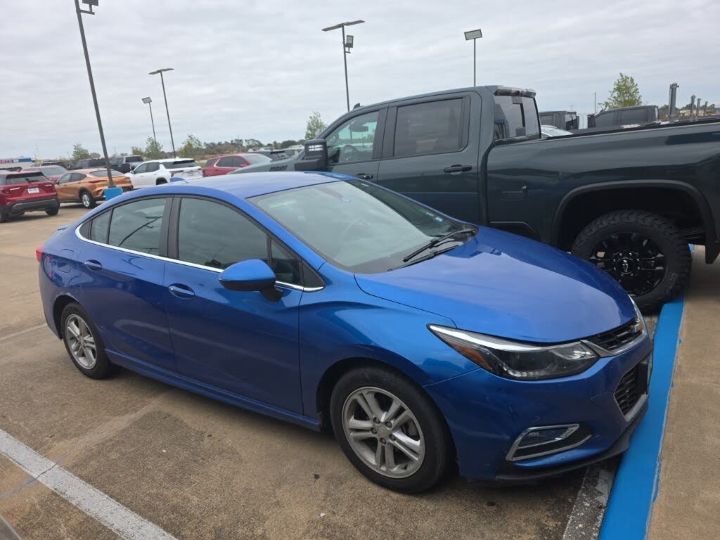 2017 Chevrolet Cruze LT Sedan FWD