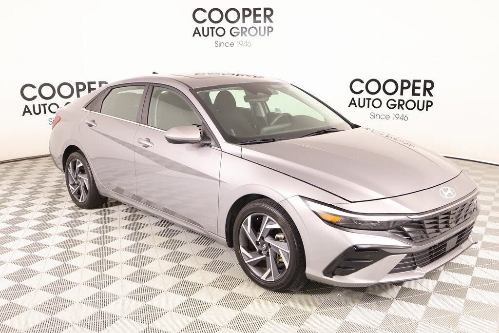 2025 Hyundai Elantra SEL Convenience FWD