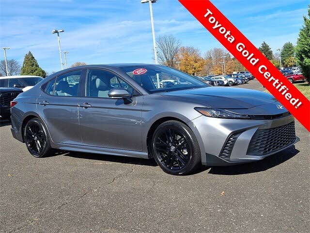 2025 Toyota Camry SE FWD