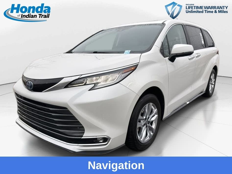 2025 Toyota Sienna Limited 7-Passenger AWD
