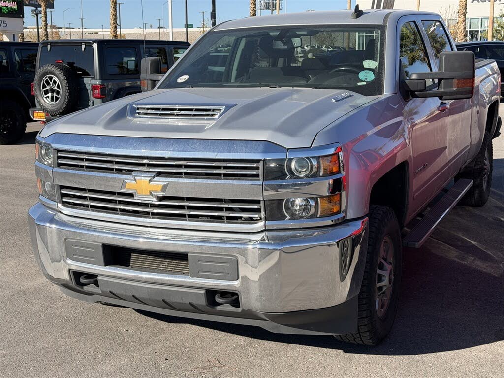 2018 Chevrolet Silverado 2500HD LT Crew Cab 4WD
