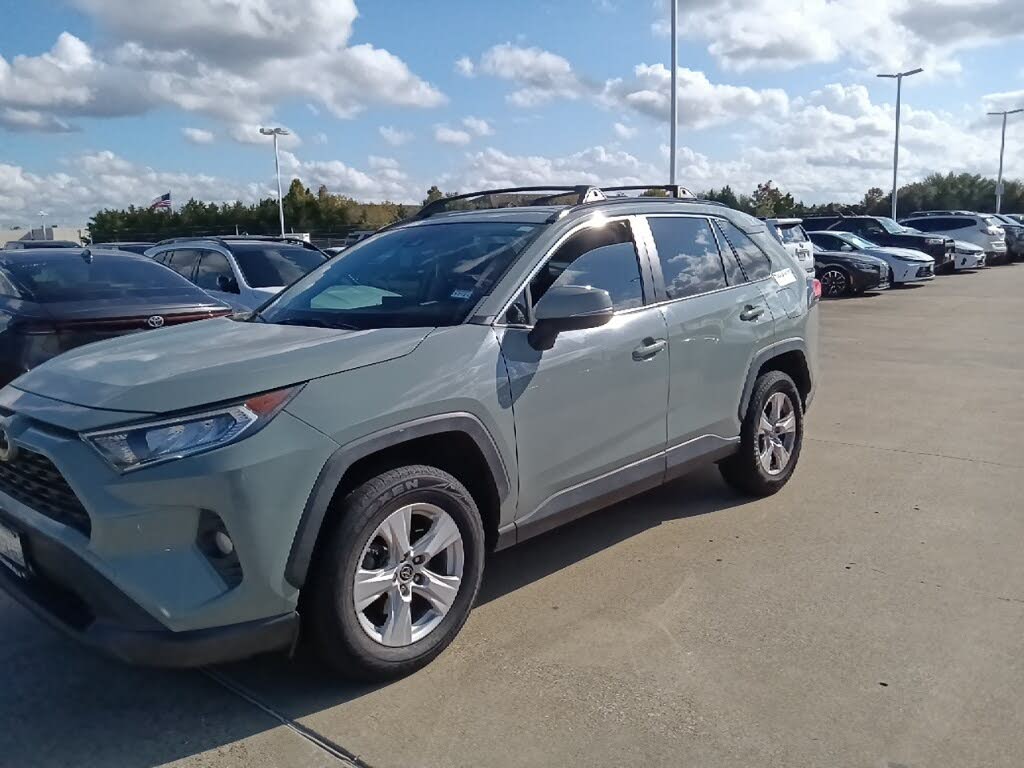 2019 Toyota RAV4 XLE FWD