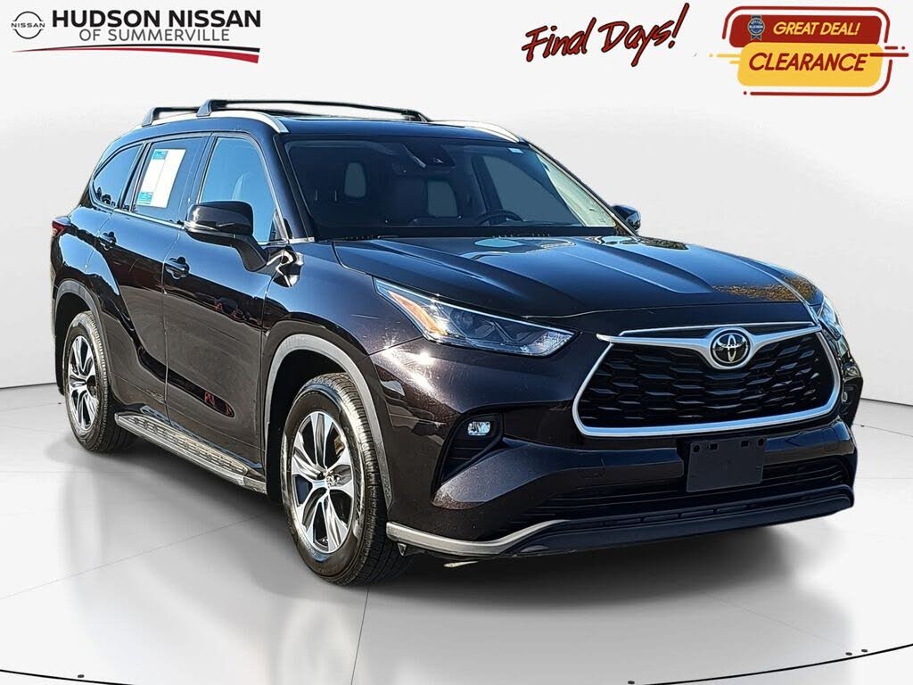 2022 Toyota Highlander XLE FWD