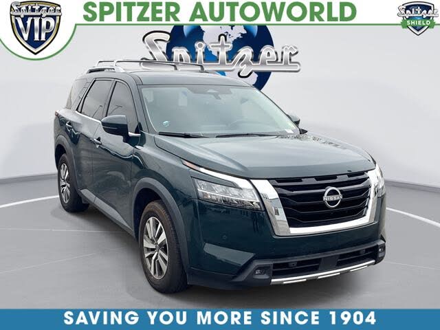 2023 Nissan Pathfinder SL 4WD