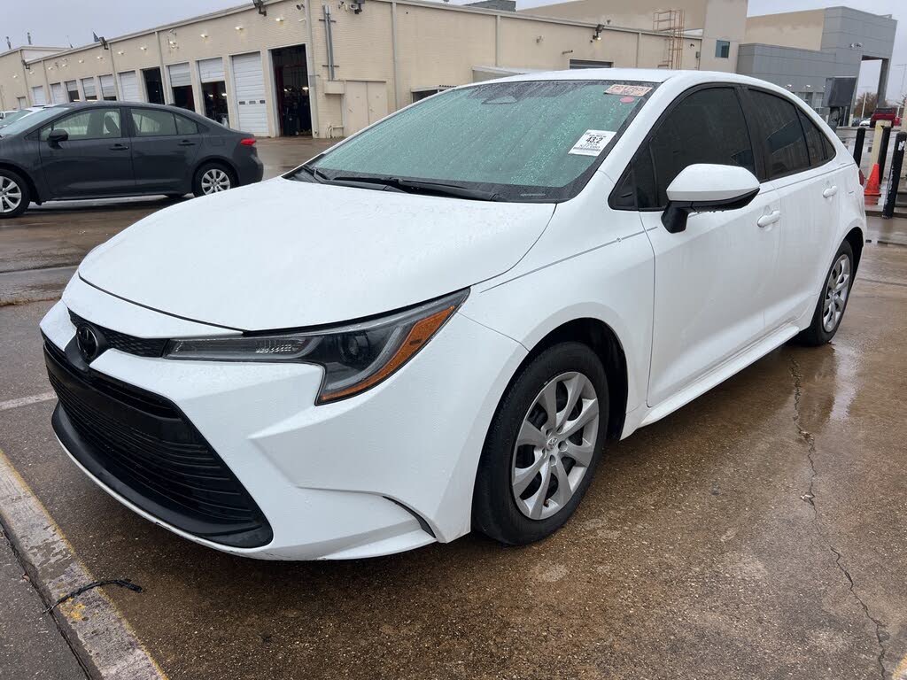 2024 Toyota Corolla LE FWD