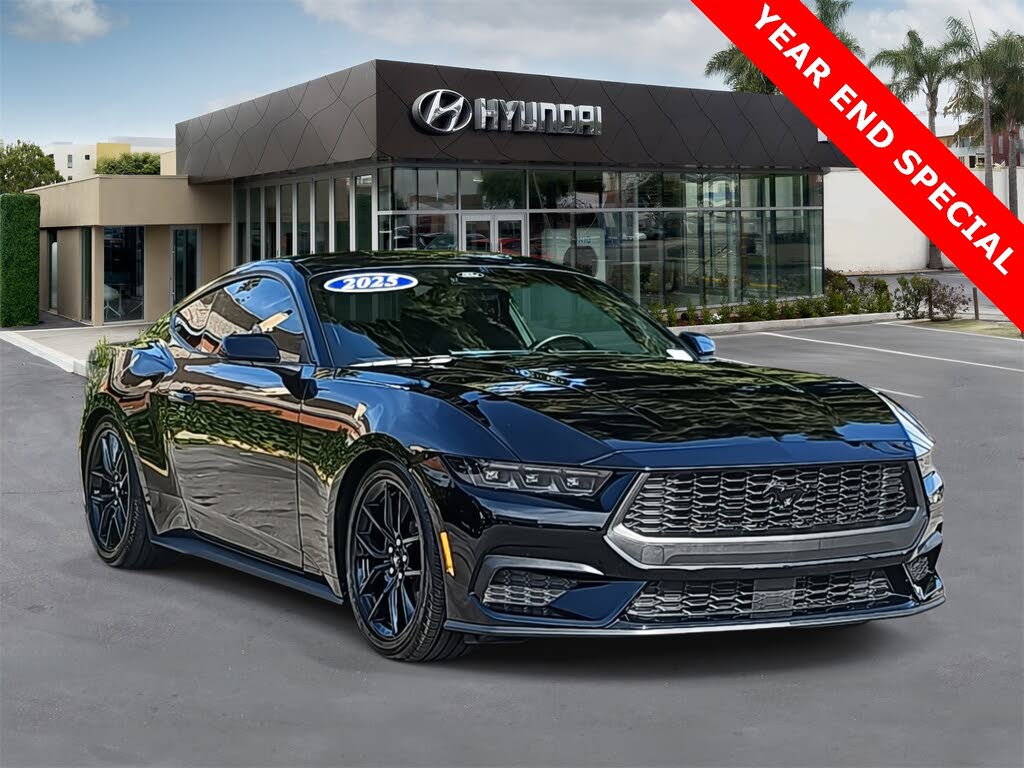 2025 Ford Mustang EcoBoost Fastback RWD