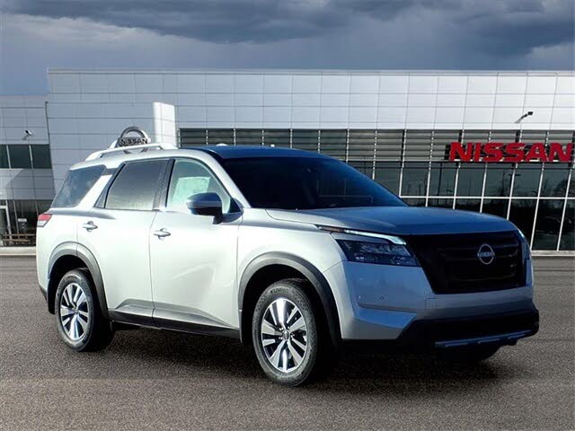 2025 Nissan Pathfinder SL 4WD