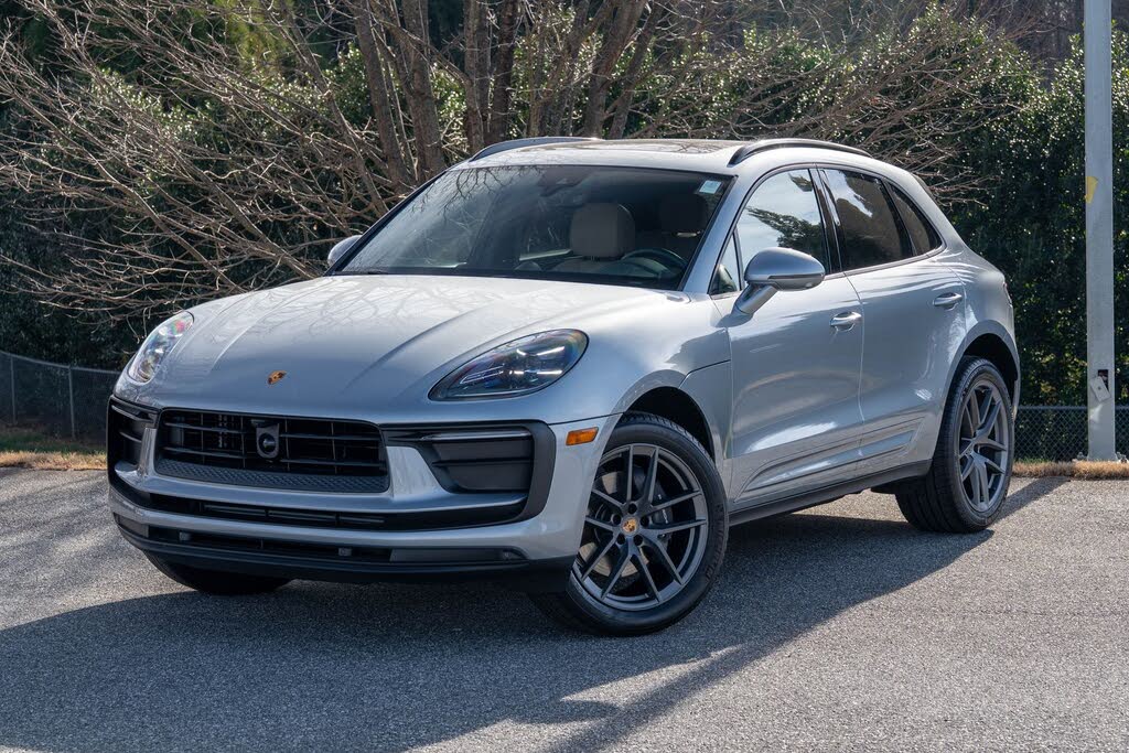 2025 Porsche Macan AWD