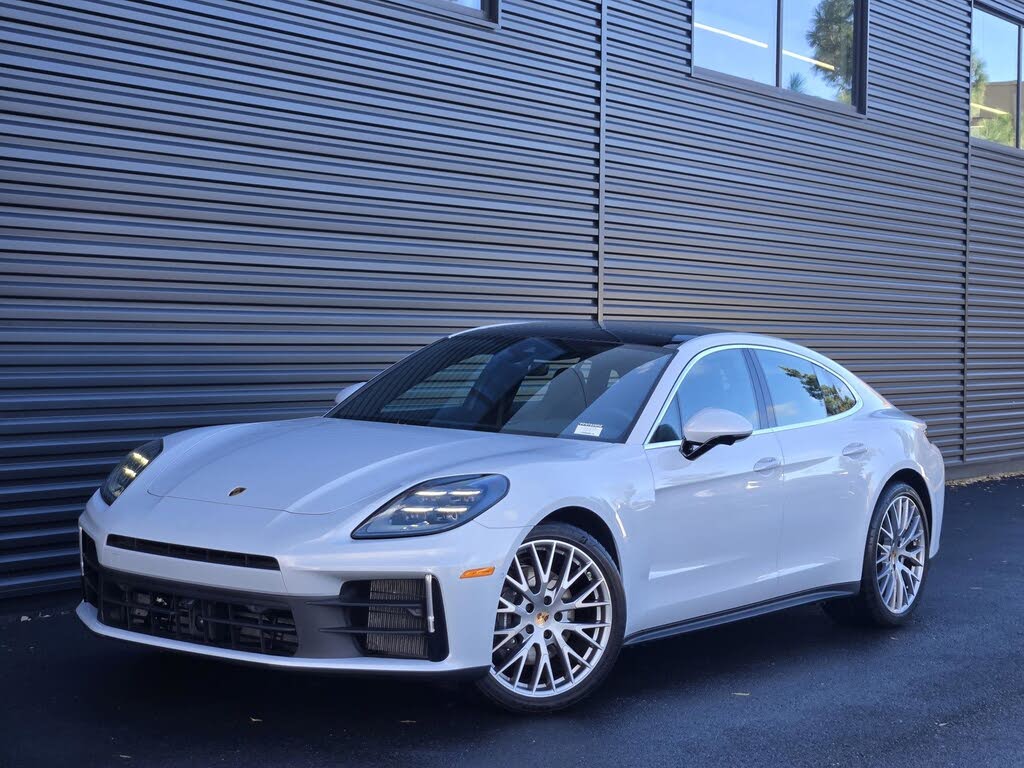 2025 Porsche Panamera RWD