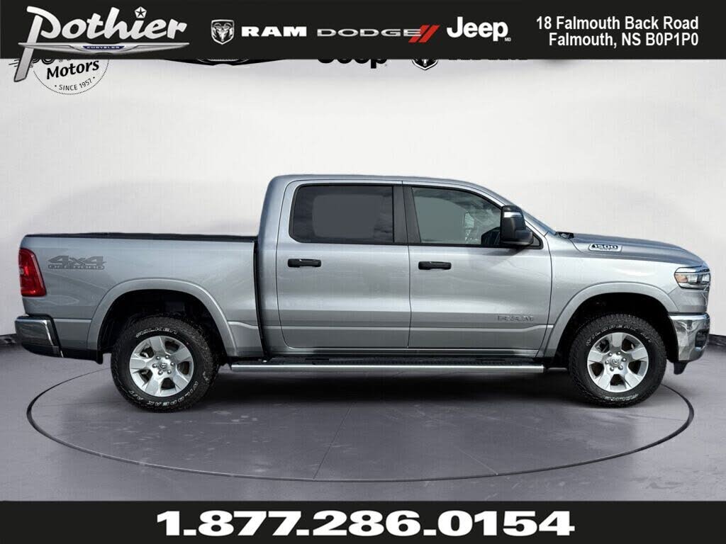 RAM 1500 Big Horn Crew Cab 4WD 2025