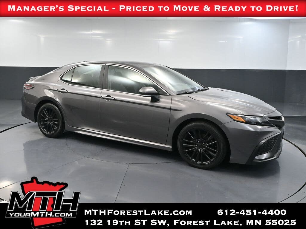 2022 Toyota Camry SE FWD