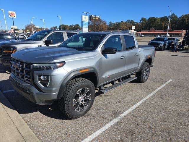 2024 GMC Canyon AT4 Crew Cab 4WD