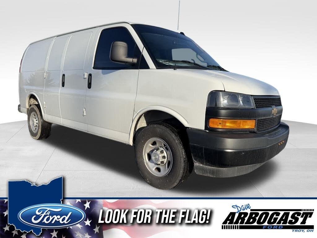 2025 Chevrolet Express Cargo 2500 RWD