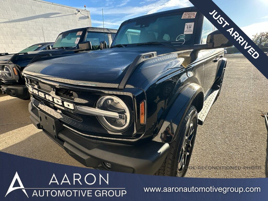 2025 Ford Bronco Outer Banks 4-Door 4WD