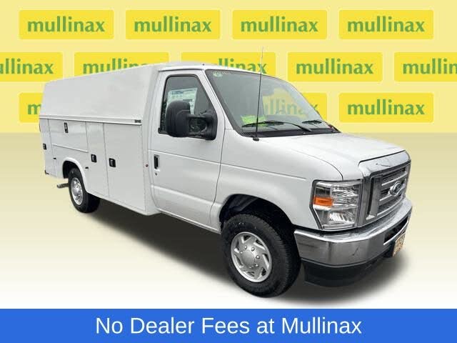 2025 Ford E-Series Chassis E-350 SD Cutaway SB DRW RWD