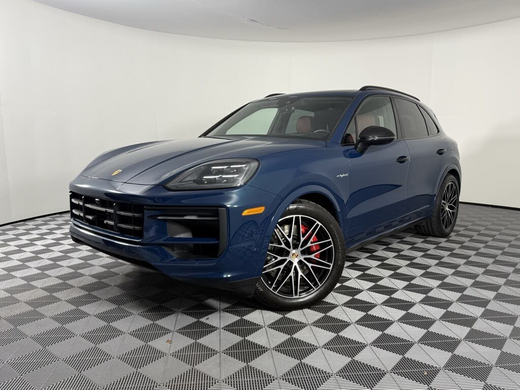 2025 Porsche Cayenne S AWD