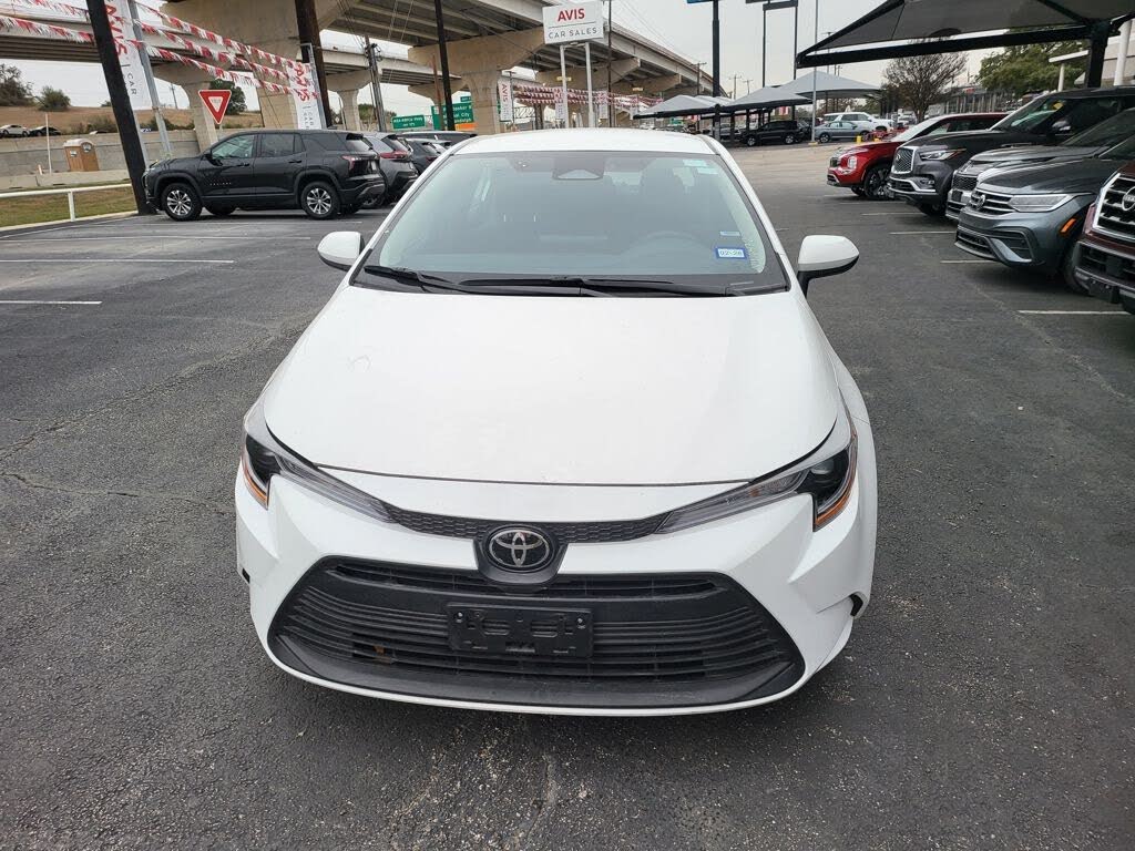 2025 Toyota Corolla LE FWD