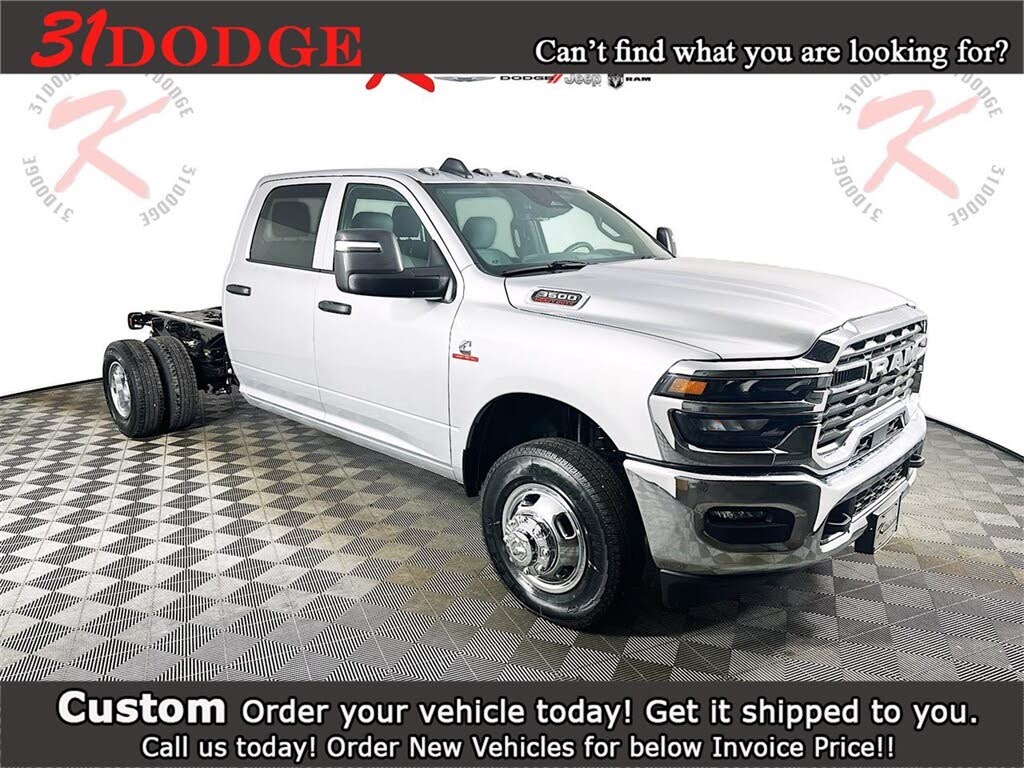 2026 RAM 3500 Chassis Tradesman Crew Cab LB DRW 4WD