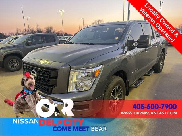 2023 Nissan Titan SV Crew Cab 4WD