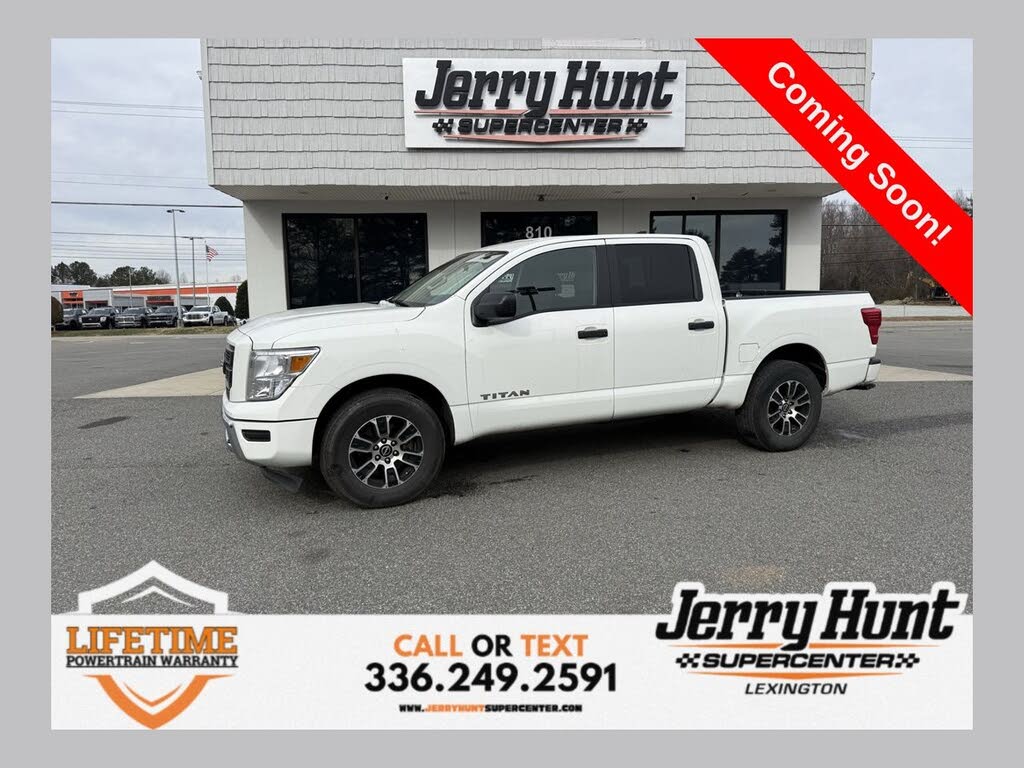 2024 Nissan Titan SV Crew Cab 4WD