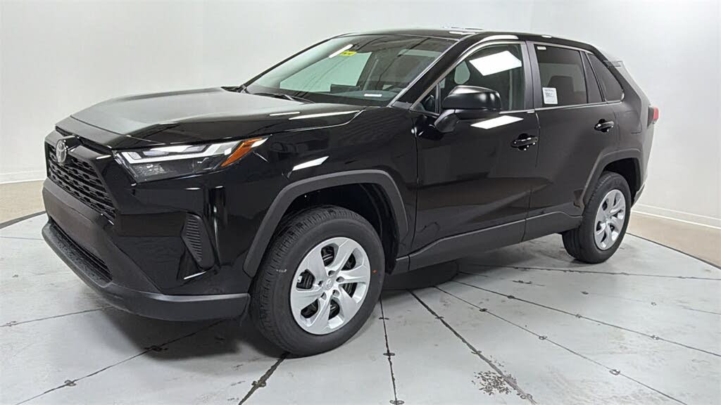 2025 Toyota RAV4 LE FWD