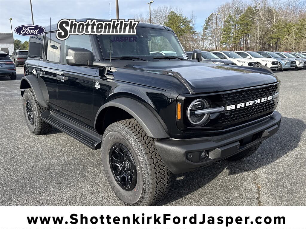 2025 Ford Bronco Outer Banks 4-Door 4WD