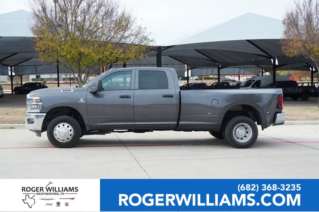 2025 RAM 3500 Tradesman Crew Cab LB DRW 4WD