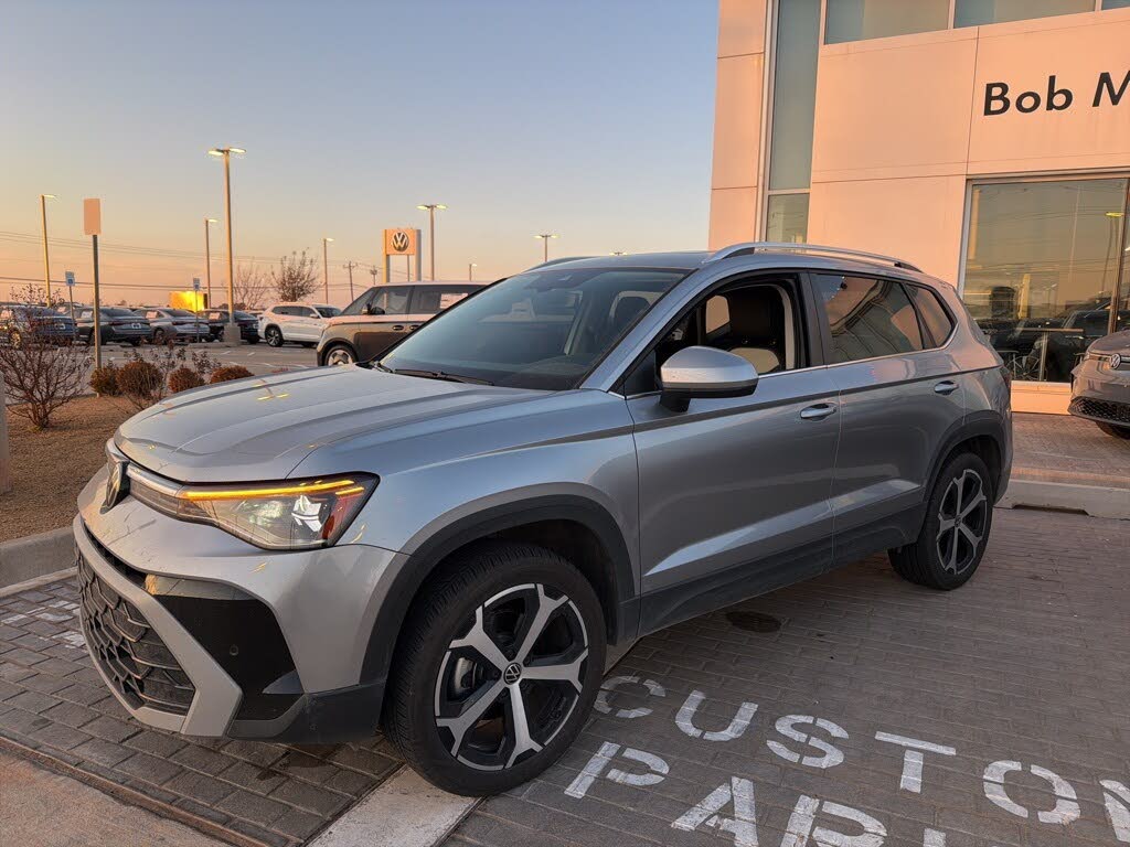 2025 Volkswagen Taos SEL 4Motion