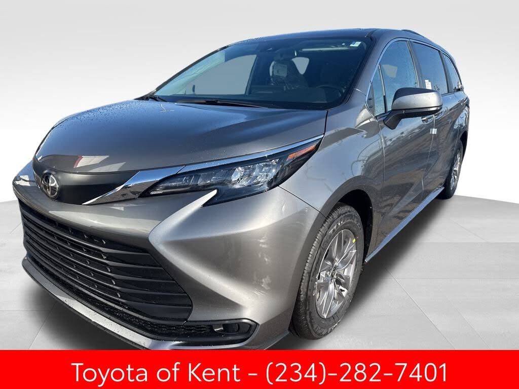 2026 Toyota Sienna LE 8-Passenger AWD
