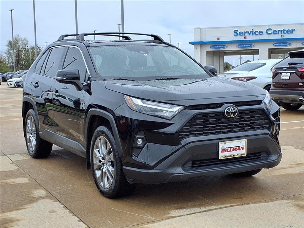 2023 Toyota RAV4 XLE Premium FWD