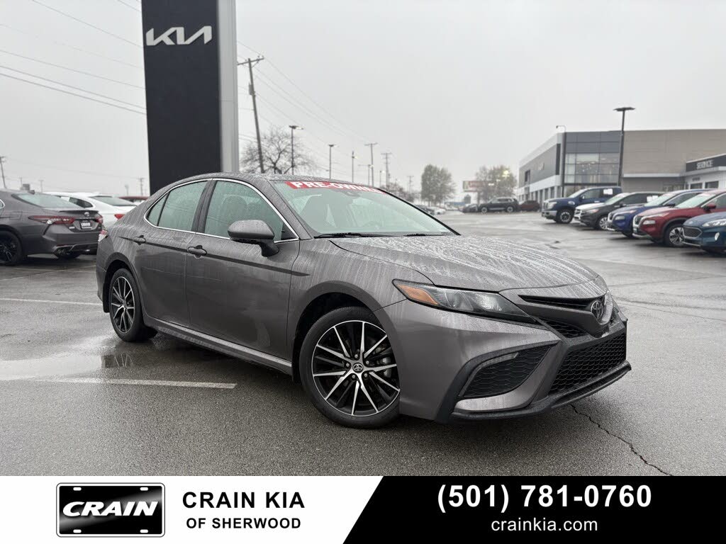 2024 Toyota Camry SE FWD