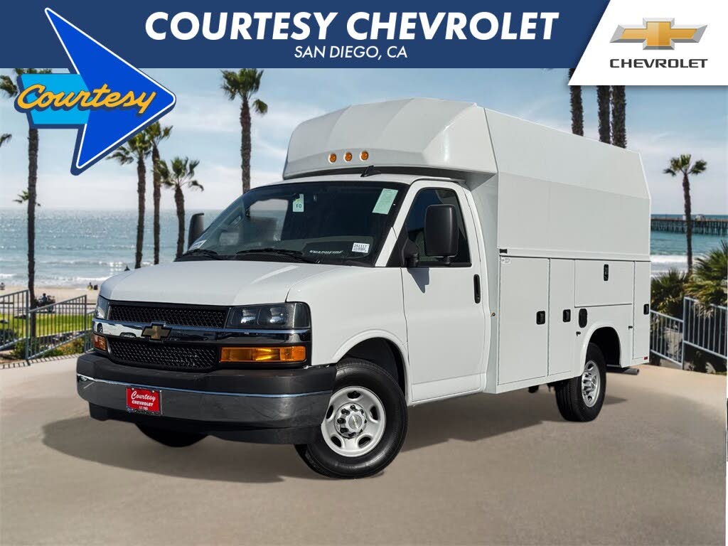 2025 Chevrolet Express Chassis 3500 Cutaway 139