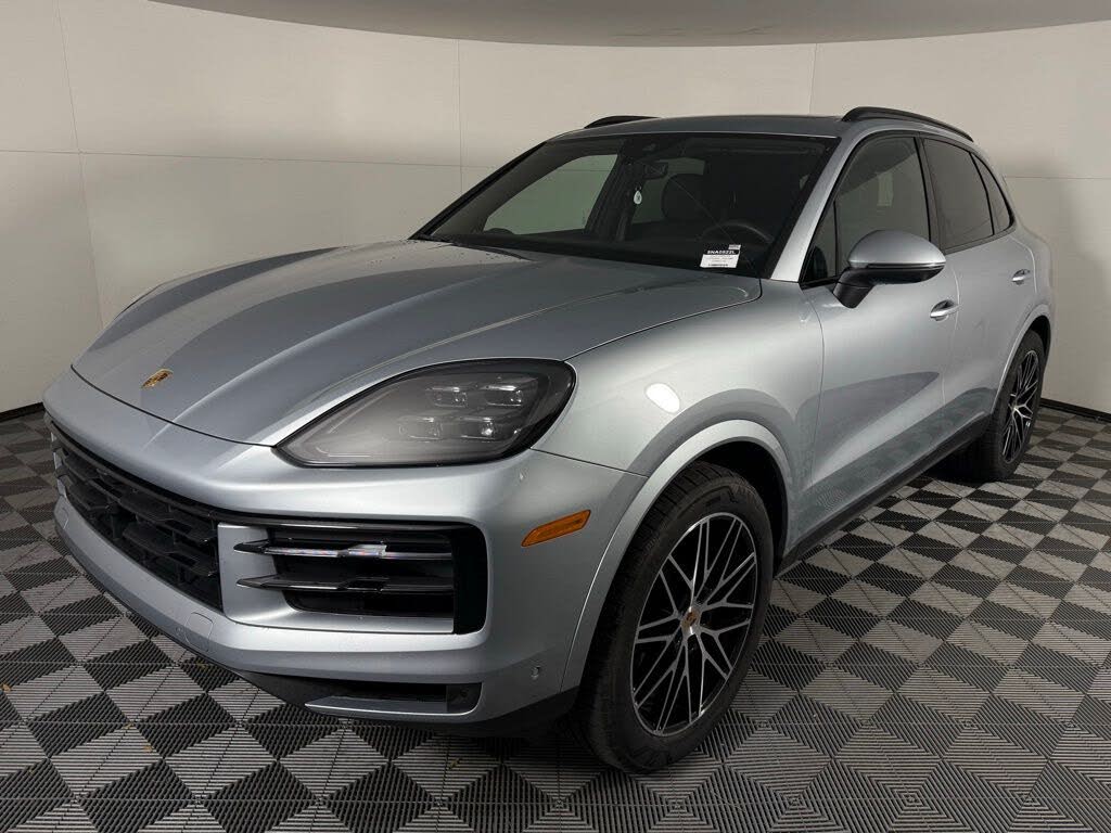 2025 Porsche Cayenne AWD