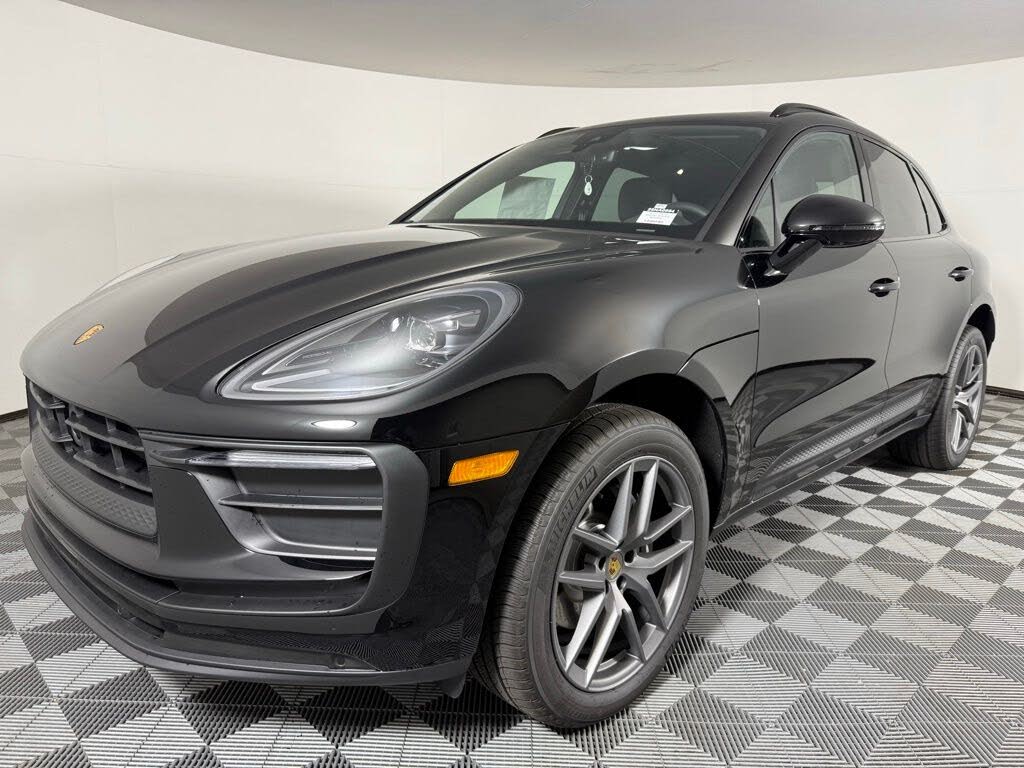 2025 Porsche Macan AWD