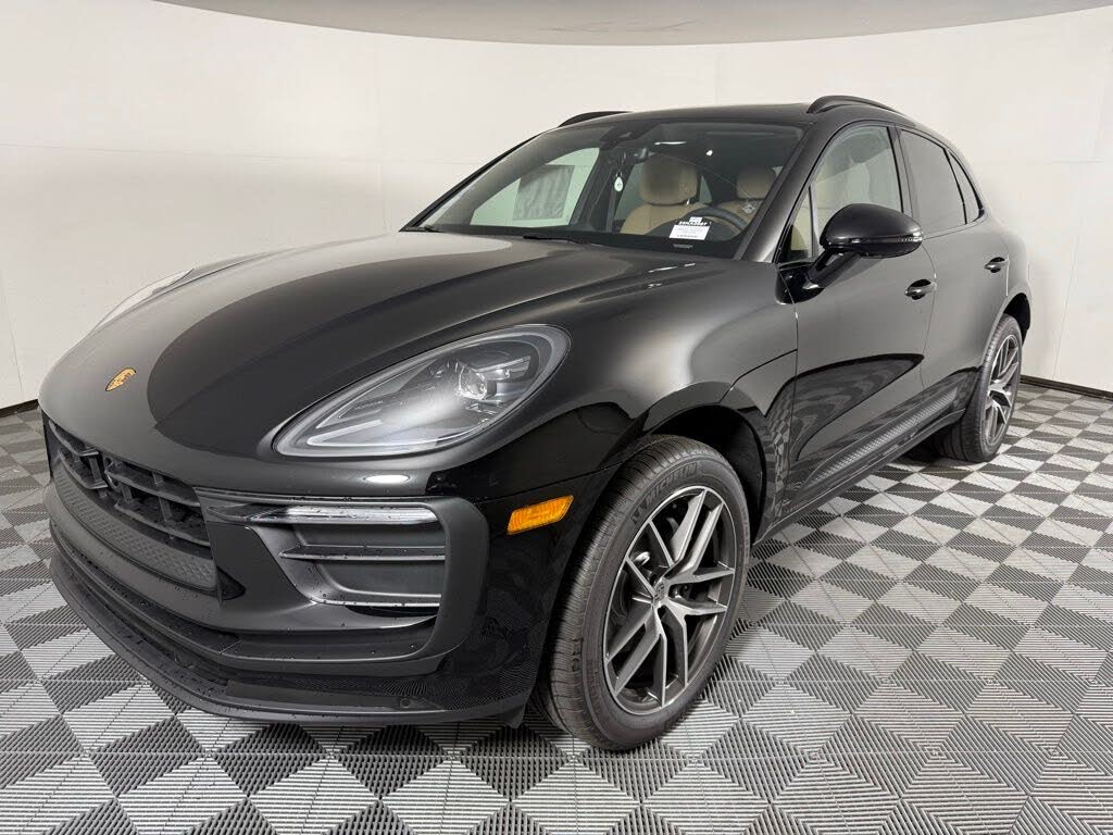 2025 Porsche Macan AWD