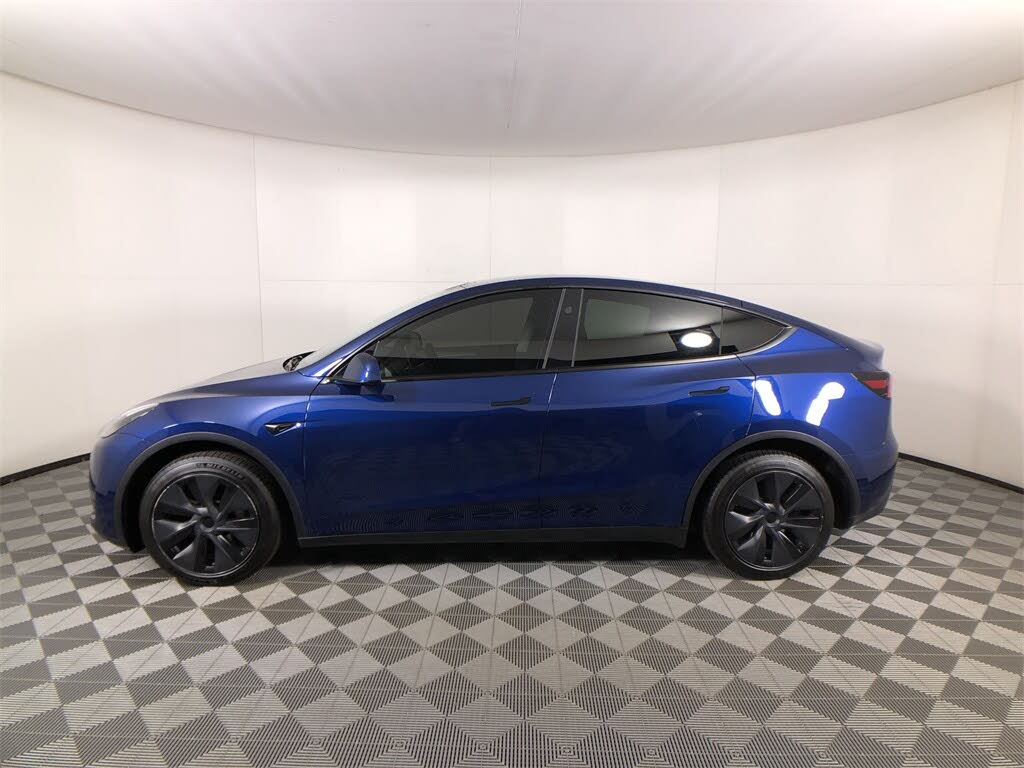 2025 Tesla Model Y Long Range AWD